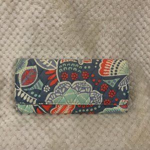 Vera Bradley Magnetic Closure Wallet